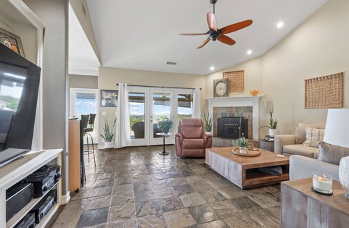 Newcastle Resort | Private Auburn Pool & Spa Retreat Sleeps 10+ Dogs Sunsets Wineries
