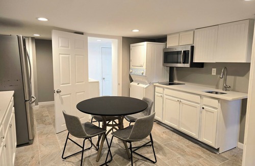 Hanover House | Private Basement Apartment 4 min from Casino Live/10 min from BWI