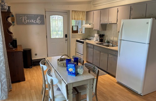 Bonnet Shores House | Private beach; firepit, outdoor shower, AC, two kitchens, laundry, covered patio