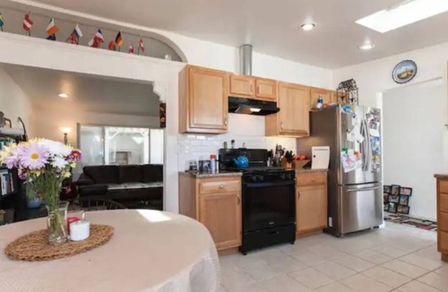 Townsite House | Private Bedroom, Shared House - 1 mile to the Beach! Pet Friendly