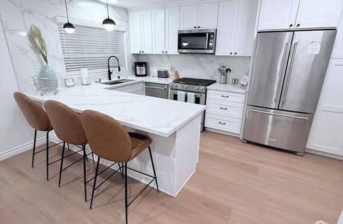 Simi Valley House | Private Estate 6BR, Hot Tub, Yard, Games & Parking
