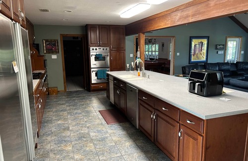 Saucier House | Private Family Mini Resort! Pool, Gym, Pool table, foosball, volleyball, Lake +