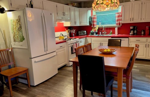 Manchester Center Ski Chalet | Private Forest Cabin near Appalachian Trail, Manchester, and Ski Slopes