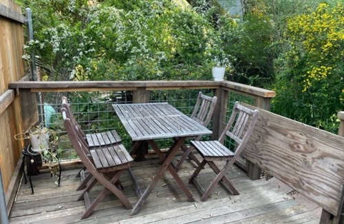 Santa Barbara Apartment | Private guest casita among the California Oaks on San Marcos Pass