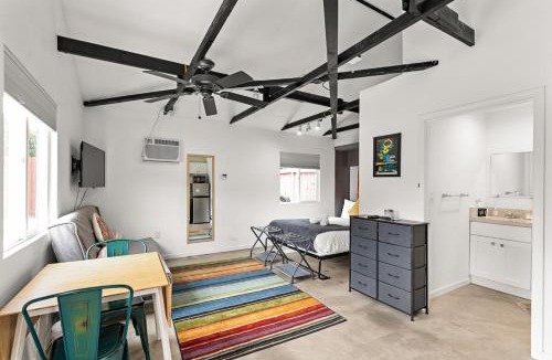 Pico - Robertson Apartment | Private Guest Suite Beverly Hills Adj
