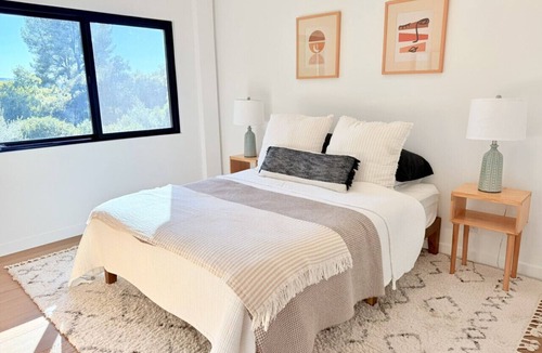 Meiners Oaks House | Private Hillside 2BR Suite Near Town