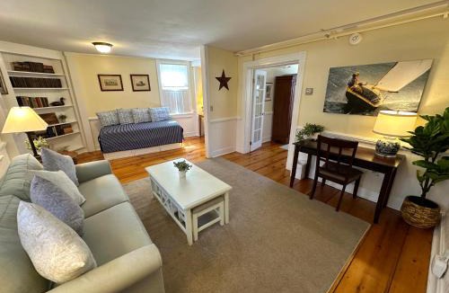 Newport House | Private Historic Inn Downtown Newport