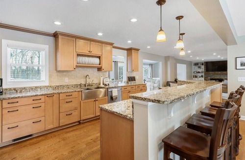 Geneva House | Private In-Ground Pool | Hot Tub Pergola Seating 1.5 Acre Home Entertainment Room