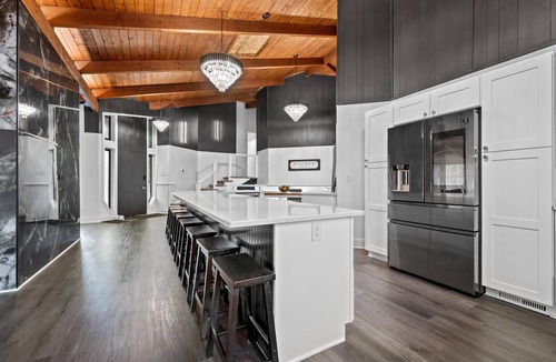 River Hills House | Private Indoor Pool Retreat, Theater Room, Sleeps 16, Near Milwaukee