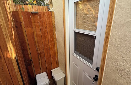 Westside Apartment | private, Kitchenette, AC