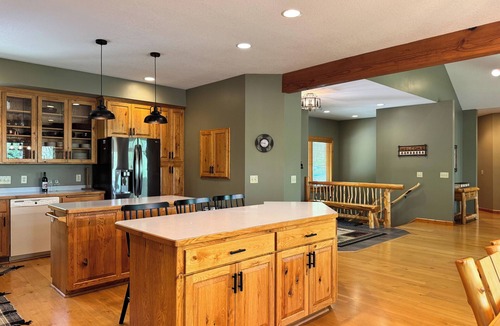 Emily Cabin | Private Lakefront Retreat | Dock|Beach|Sunroom