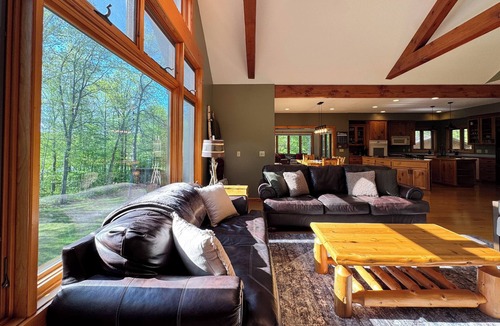 Emily Cabin | Private Lakefront Retreat | Dock|Beach|Sunroom