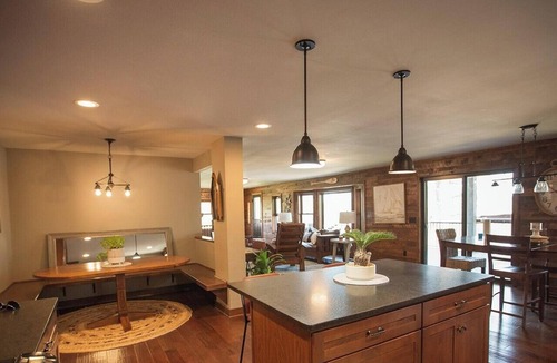 Chippewa Falls House | Private Lakeside Retreat, perfect for families!