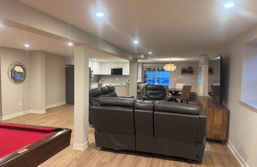 East Bethel House | Private Pool Retreat, Sleeps 8, Game Room