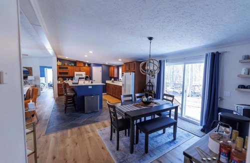 Baileys Harbor House | Private, Updated Baileys Harbor Home: The Roost