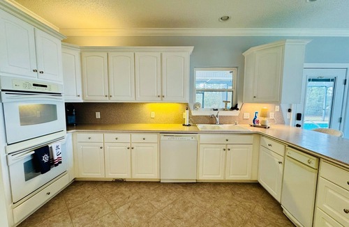 Harold House | Private Waterfront 7 Acre Retreat with Heated Pool 20 minutes from Pensacola