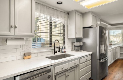 Grover Beach House | Pup Friendly*Fire Pit*Sleeps 8!