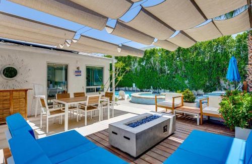 Racquet Club West House | Putting Green & Outdoor Lounge! Palm Springs Home