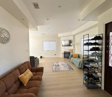 North Hollywood Hostel | Qazaq Hostel