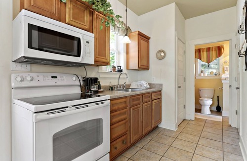 Bay St Louis Cottage | Quaint Cottage, Walk to Beach and Old Town Bay St. Louis