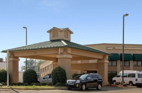 Magee Hotel | Quality Inn Magee