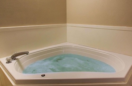 Hattiesburg Hotel | Quality Inn & Suites Hattiesburg North