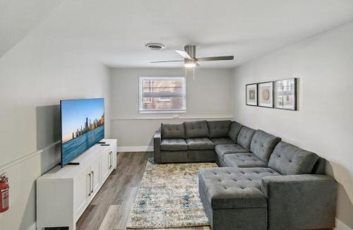Russell House | Quiet and Spacious 4BR Family Home Near Naval Base