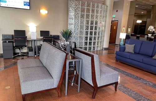 Inglewood Hotel | Quiet and Spacious Suite Near Hollywood Walk of Fame – Ideal for Families