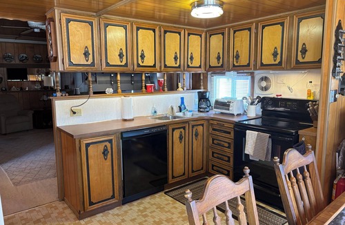 Hermantown House | Quiet, Cozy cabin-like Nordic Nook mobile home
