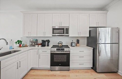 Pass Christian Condo | Quiet Harbor Condo - Private Balcony - Relaxing Stay
