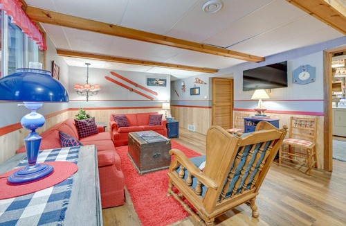 Wautoma House | Quiet Retreat on Lake w/Kayaks, Boats + Bikes!