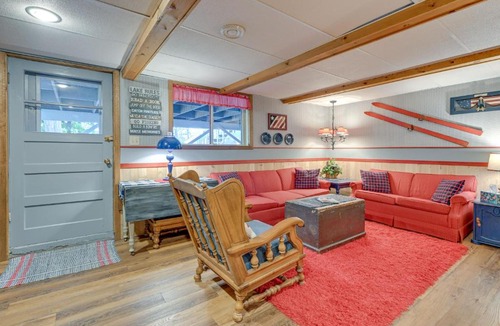 Wautoma House | Quiet Retreat on Lake w/Kayaks, Boats + Bikes!