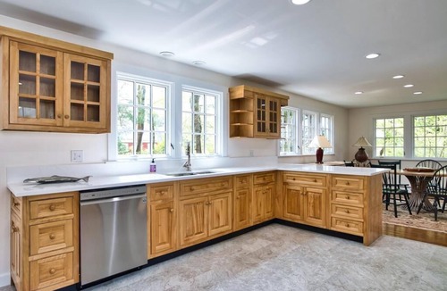Tiverton House | Quiet Wooded Acre in Tiverton Near the Beach, 2 Decks, Big Yard & Great Kitchen