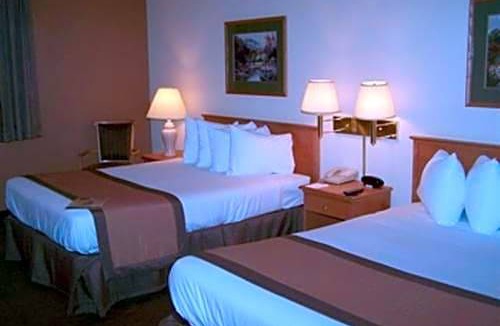 Waupaca Hotel | Ramada by Wyndham Waupaca