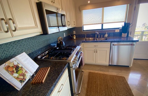 Ventura House | Raptor's View - Million Dollar Views From The Ventura Hillsides