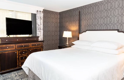 Historic District Hotel | Rare Antique Gem | Steps to State House | 0.3 Mi to Naval Academy