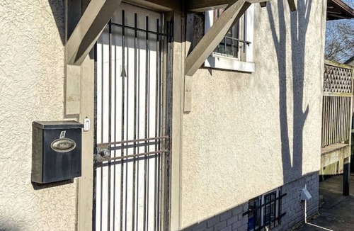 Woodridge Apartment | Rare Find Spacious Basement Apartment with Parking