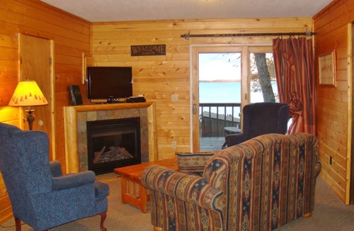 Walker Resort | Rare July Cancellation Family-Friendly Leech Lake Vacation July 18–25 w Pool