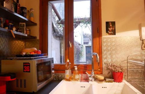 17th Arrondissement Apartment | RARE Villa avec jardin privatif au centre de Paris
