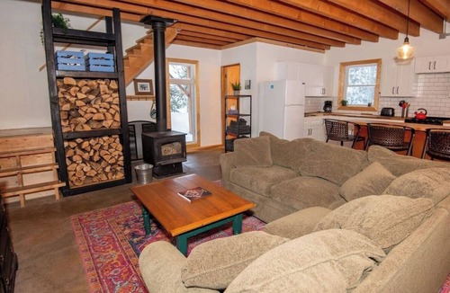 Grand Marais House | Red Fox Cabin - Devil Track Lake - Grand Marais MN