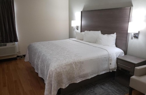 Kreole Hotel | Red Roof Inn Moss Point