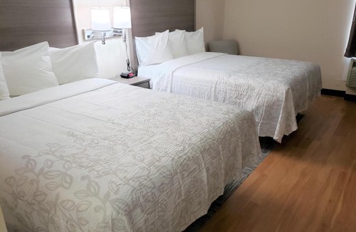 Kreole Hotel | Red Roof Inn Moss Point