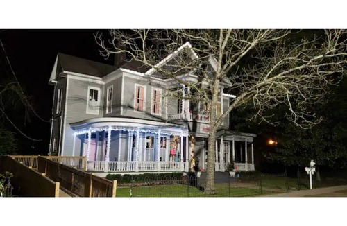 Zachary House | Relax at McHugh 1903 Victorian House National Historic Register Old Town