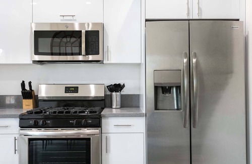 Rampart Village House | Relax in Spacious 4BR Townhouse Sleeps 9 with WiFi