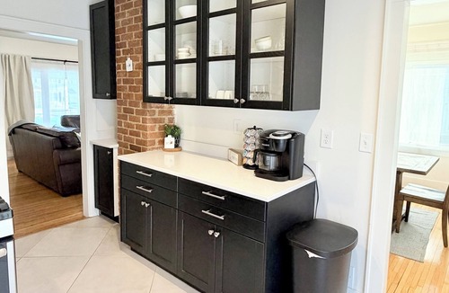 Kutzky Park House | Relax & Recharge - 3 BR w/Garage, only 3 blocks from Mayo Campus!