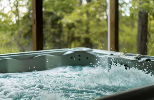 The Galena Territory House | Relaxing Retreat with Hot Tub and Fire Pit