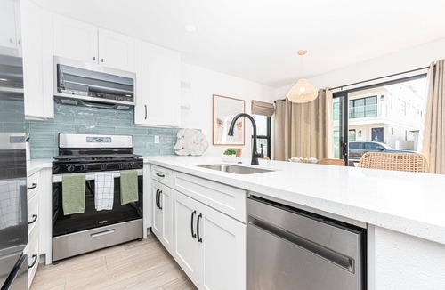 West Newport House | Remodeled 5BR Oceanview Retreat, Steps from 44th Street Beach