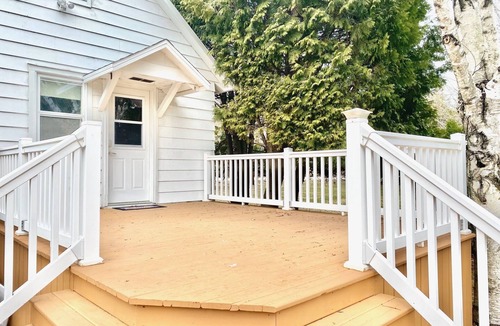 Fish Creek House | Remodeled country bungalow-conveniently located between Egg Harbor & Fish Creek