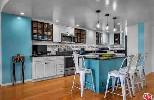 Marina del Rey Condo | Remodeled two-bedroom condo. panoramic views and a luxurious, dreamy atmosphere.