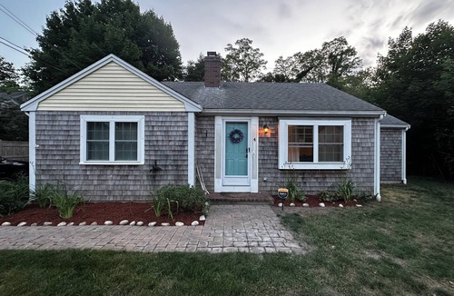 Sandwich Cottage | Renovated Charming 3-bedroom cottage in Sandwich with AC, WiFi